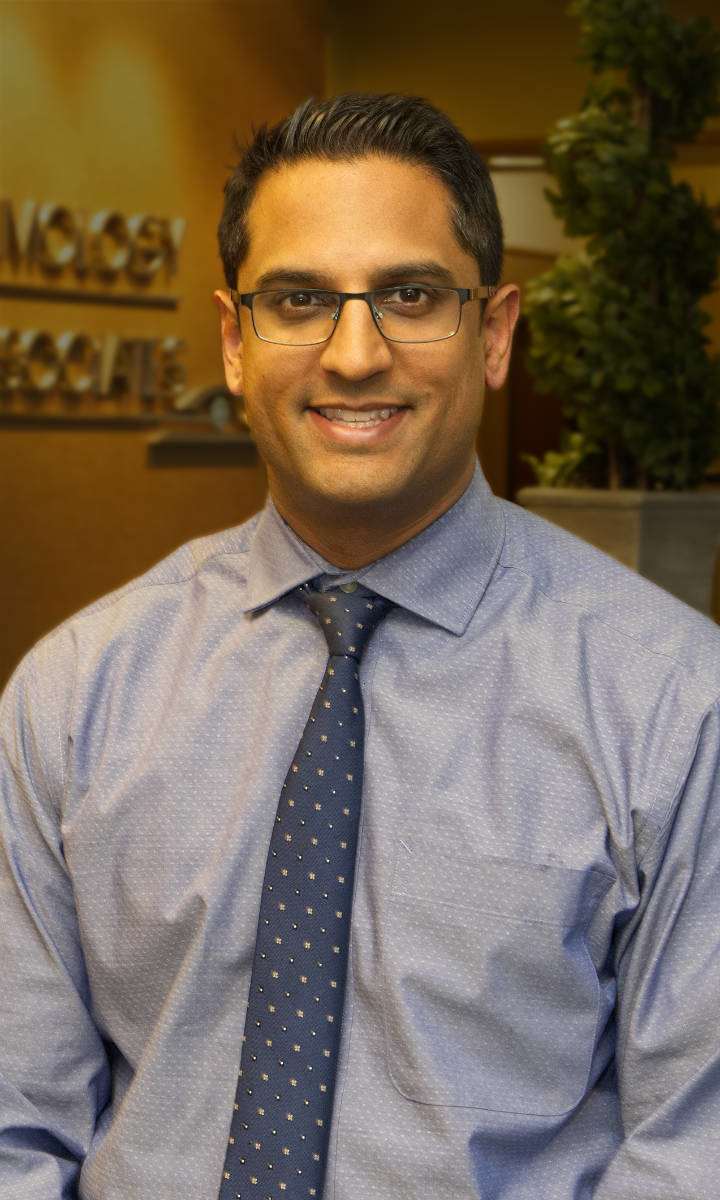 Dr. Vikram Setlur